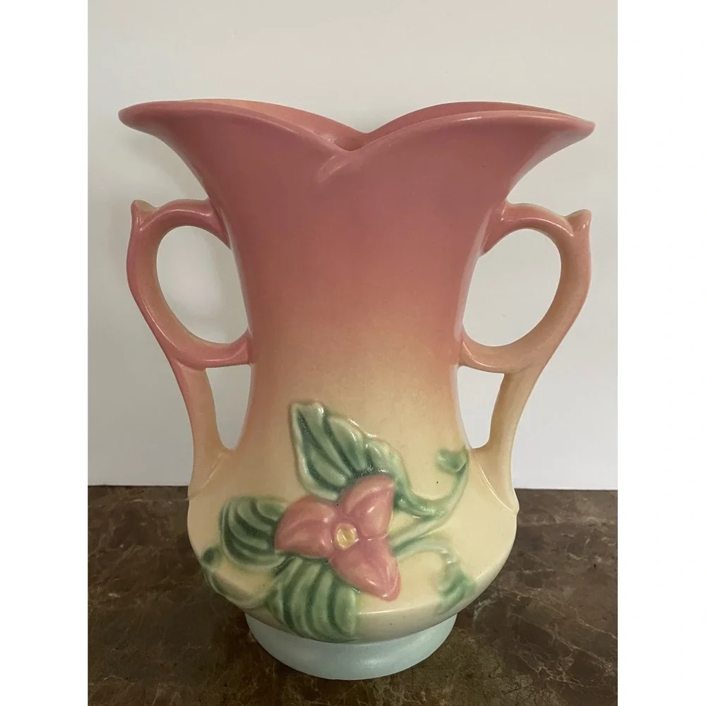 Hull Pottery hull art